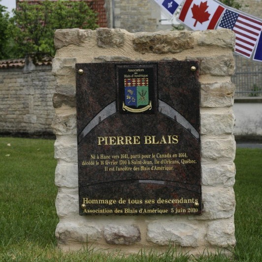 Photos du monument BLAIS à HANC, ville où est né notre ancêtre Pierre Blais